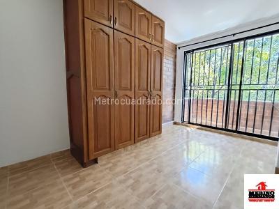 Apartamento de 3 alcobas en arriendo en La America, Medellín, 84 m² · foto 3 de 15