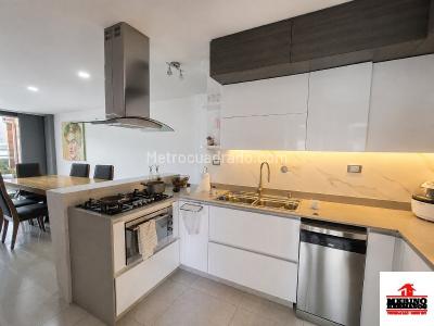 Apartamento en venta en Castropol, Medellín · foto 6 de 17