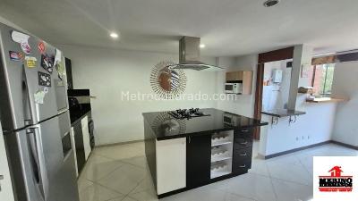 Apartaestudio en venta en Las Palmas, Medellín, 68 m² · foto 2 de 20