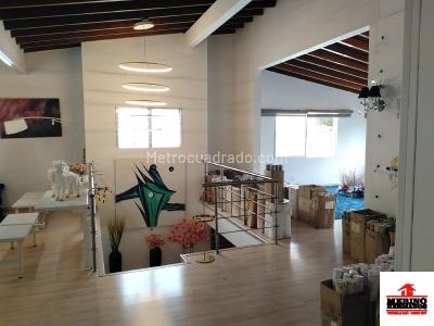 Casa de 3 alcobas en arriendo en Patio Bonito, Medellín, 430 m² · foto 15 de 16