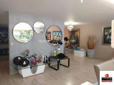 Casa de 3 alcobas en arriendo en Patio Bonito, Medellín, 430 m² · foto 9 de 16