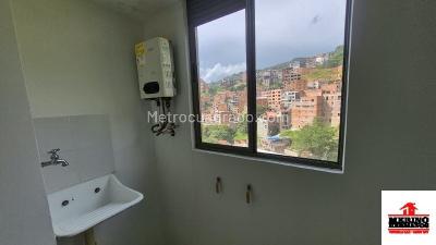 Apartamento en venta en Loma De Los Bernal, Medellín · foto 10 de 20