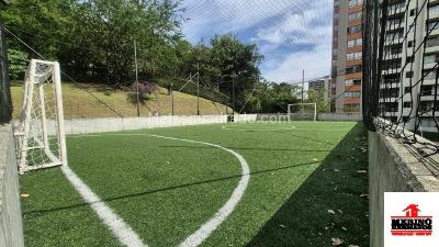 Apartamento en venta en Loma De Los Bernal, Medellín · foto 12 de 20