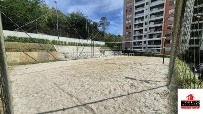 Apartamento en venta en Loma De Los Bernal, Medellín · foto 13 de 20