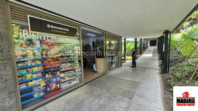 Apartamento en venta en Loma De Los Bernal, Medellín · foto 16 de 20