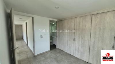 Apartamento en venta en Loma De Los Bernal, Medellín · foto 4 de 20