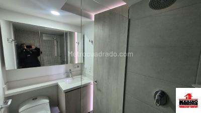 Apartamento en venta en Loma De Los Bernal, Medellín · foto 8 de 20