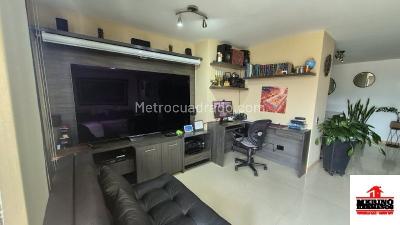 Apartamento de 3 alcobas en venta en San Jose, Sabaneta, 105 m² · foto 4 de 20