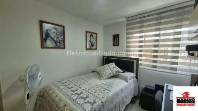 Apartamento de 3 alcobas en venta en San Jose, Sabaneta, 105 m² · foto 9 de 20