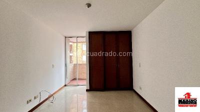 Apartamento en arriendo en Laureles, Medellín · foto 15 de 19