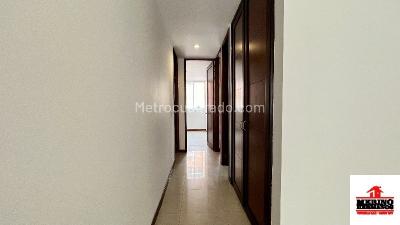 Apartamento en arriendo en Laureles, Medellín · foto 9 de 19
