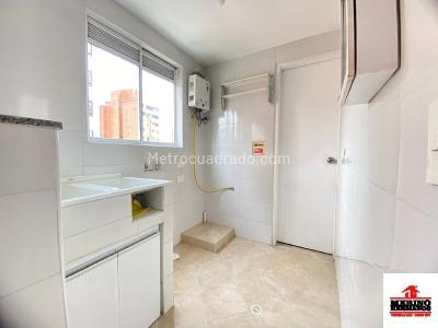 Apartamento de 3 alcobas en arriendo en Laureles, Medellín, 107 m² · foto 9 de 16