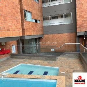 Apartamento de 3 alcobas en arriendo en Los Colores, Medellín, 94 m² · foto 16 de 19