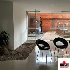 Apartamento de 3 alcobas en arriendo en Los Colores, Medellín, 94 m² · foto 19 de 19