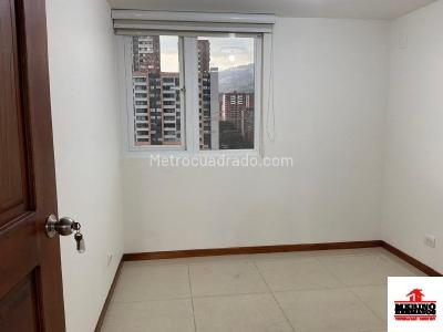 Apartamento de 3 alcobas en arriendo en Los Colores, Medellín, 94 m² · foto 7 de 19