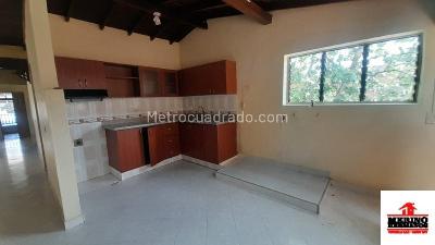 Casa de 3 alcobas en arriendo en La Gloria, Medellín, 84 m² · foto 5 de 16