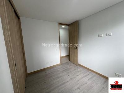 Apartamento de 3 alcobas en arriendo en Las Palmas, Medellín, 95 m² · foto 9 de 14