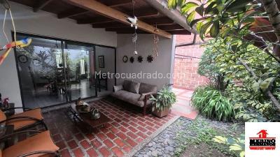 Casa de 3 alcobas en venta en Santa Monica, Medellín, 116 m² · foto 2 de 20
