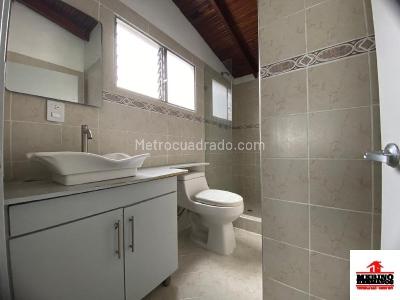 Casa de 4 alcobas en arriendo en Florida Nueva, Medellín, 197 m² · foto 15 de 20