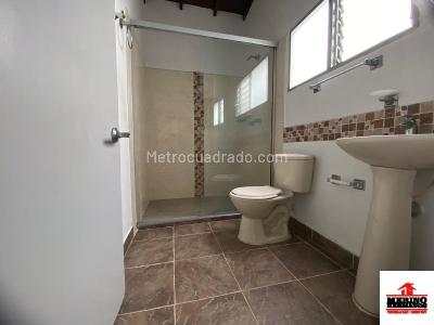 Casa de 4 alcobas en arriendo en Florida Nueva, Medellín, 197 m² · foto 19 de 20