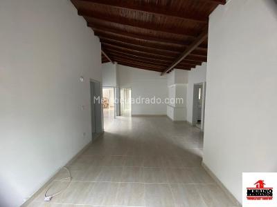 Casa de 4 alcobas en arriendo en Florida Nueva, Medellín, 197 m² · foto 2 de 20