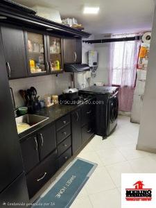 Apartamento de 3 alcobas en venta en Bomboná No. 2, Medellín, 53 m² · foto 3 de 10