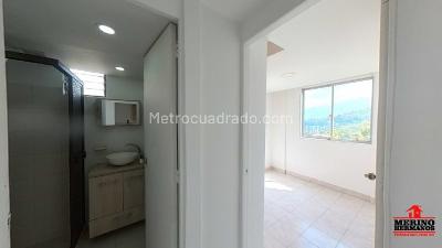 Apartamento de 3 alcobas en venta en Calazans Parte Alta, Medellín, 65 m² · foto 5 de 17
