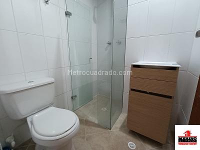 Apartamento de 3 alcobas en arriendo en Santa Teresita, Medellín, 81 m² · foto 9 de 11