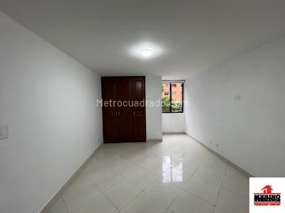 Apartamento de 3 alcobas en arriendo en Laureles, Medellín, 126 m² · foto 9 de 19