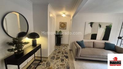 Apartamento de 3 alcobas en venta en Laureles, Medellín, 151 m² · foto 2 de 17