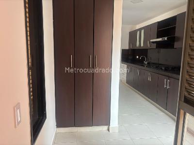 Apartamento de 3 alcobas en arriendo en Country Lisboa, Bogotá, 190 m² · foto 8 de 20