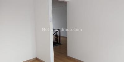 Casa de 4 alcobas en venta en Normandia, Bogotá, 262 m² · foto 8 de 17