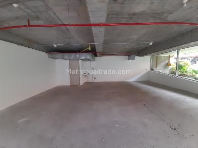 Retail space for rent in Niquia, Bello