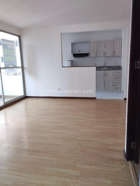 Bright 2BR Apartment in La Pilarica