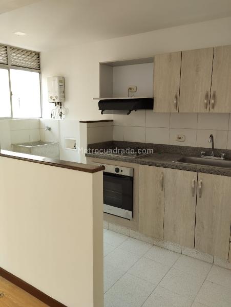 Bright 2BR Apartment in La Pilarica - 3