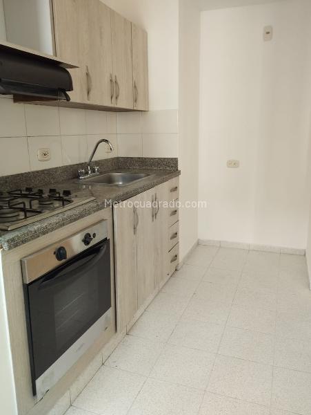 Bright 2BR Apartment in La Pilarica - 4