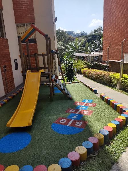 Bright 2BR Apartment in La Pilarica - 9