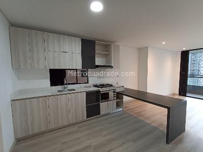 Apartaestudio en arriendo en El Tesoro, Medellín, 57 m² · foto 2 de 12