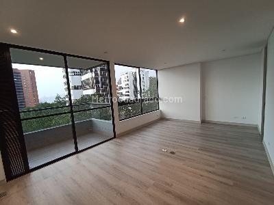 Apartaestudio en arriendo en El Tesoro, Medellín, 57 m² · foto 3 de 12