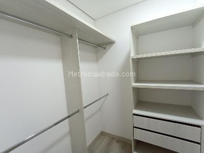 Apartaestudio en arriendo en El Tesoro, Medellín, 57 m² · foto 9 de 12