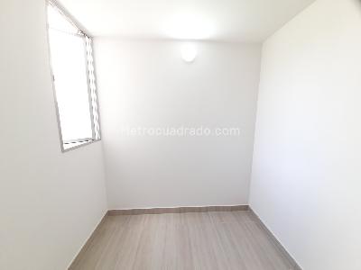 Apartamento de 2 alcobas en arriendo en La Navarra, Bello, 45 m² · foto 7 de 19