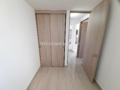 Apartamento de 2 alcobas en arriendo en La Navarra, Bello, 45 m² · foto 9 de 19