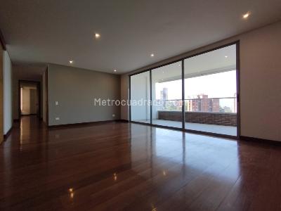 Apartamento de 3 alcobas en arriendo en Los Balsos, Medellín, 148 m² · foto 8 de 20