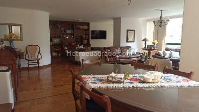 Apartamento de 2 alcobas en venta en La Concha, Medellín, 171 m² · foto 2 de 20