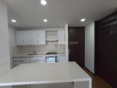 Apartaestudio en arriendo en Las Lomas, Medellín, 60 m² · foto 4 de 11