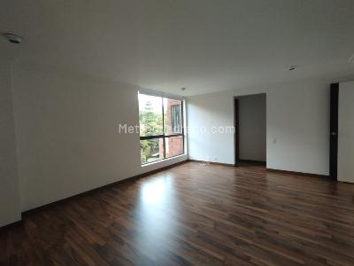 Apartamento de 4 alcobas en arriendo en Poblado Altos Del Poblado, Medellín, 190 m² · foto 15 de 17