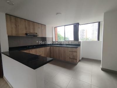Apartamento de 4 alcobas en arriendo en Poblado Altos Del Poblado, Medellín, 190 m² · foto 2 de 17