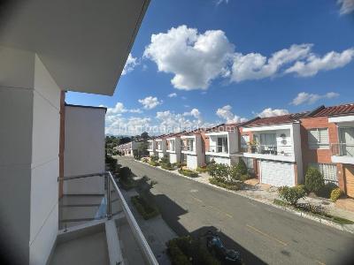 Casa de 5 alcobas en venta en San Antonio, Rionegro, 160 m² · foto 5 de 20