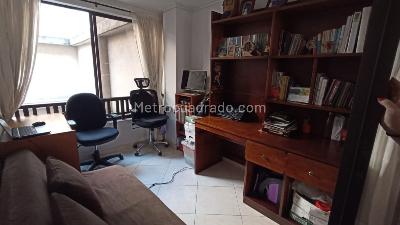 Apartamento de 4 alcobas en venta en Conquistadores, Medellín, 154 m² · foto 13 de 16