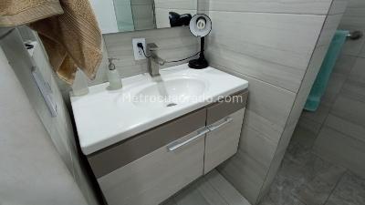 Apartamento de 4 alcobas en venta en Conquistadores, Medellín, 154 m² · foto 14 de 16